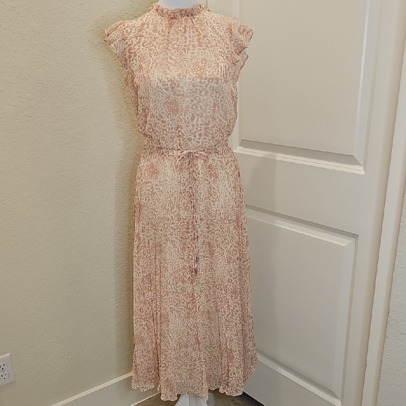 Oasis Dresses & Skirts - Oasis Peach, Cream Patterned Flutter Sleeve Pleated Skirt Midi Dress Sz 12